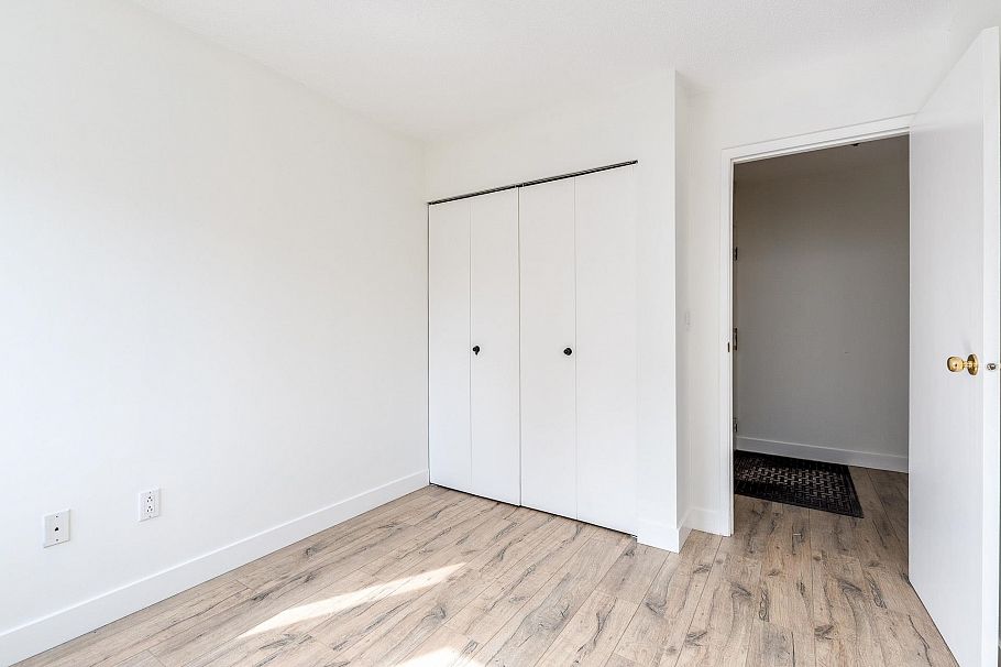 212 3275 Mountain Highway North Vancouver, BC - 22