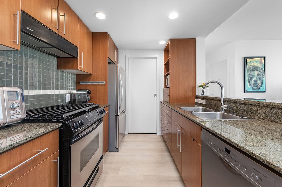 2105 455 Beach Crescent Vancouver, BC - 12