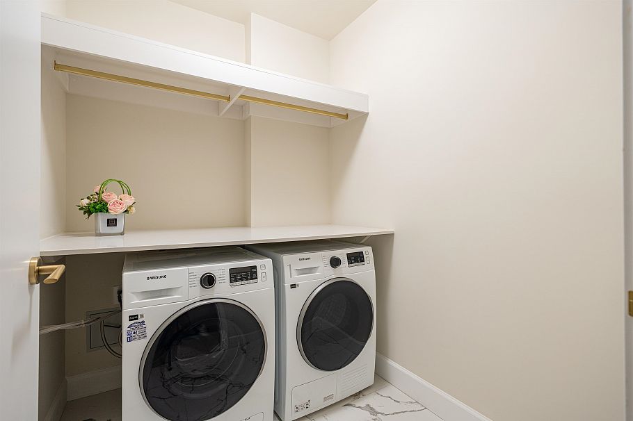 202 3668 W 10th Avenue Vancouver, BC - 25