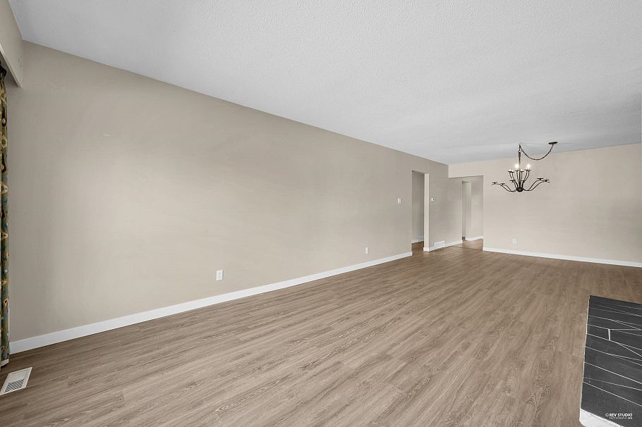 4249 Barker Avenue Burnaby, BC - 6
