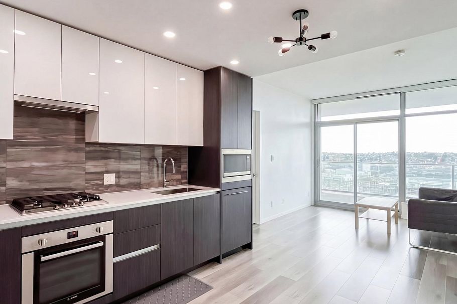 1408 1888 Gilmore Avenue Burnaby, BC - 1