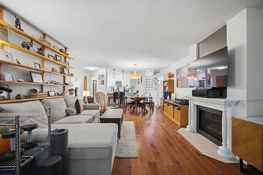 202 3187 Mountain Highway North Vancouver, BC - 12