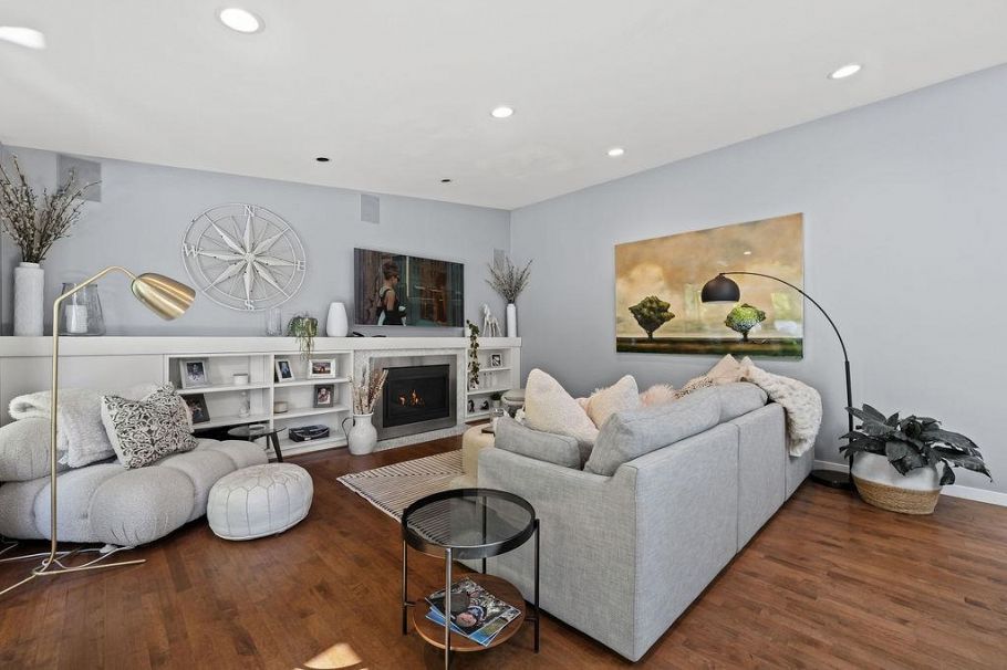 1098 Linnae Avenue North Vancouver, BC - 16