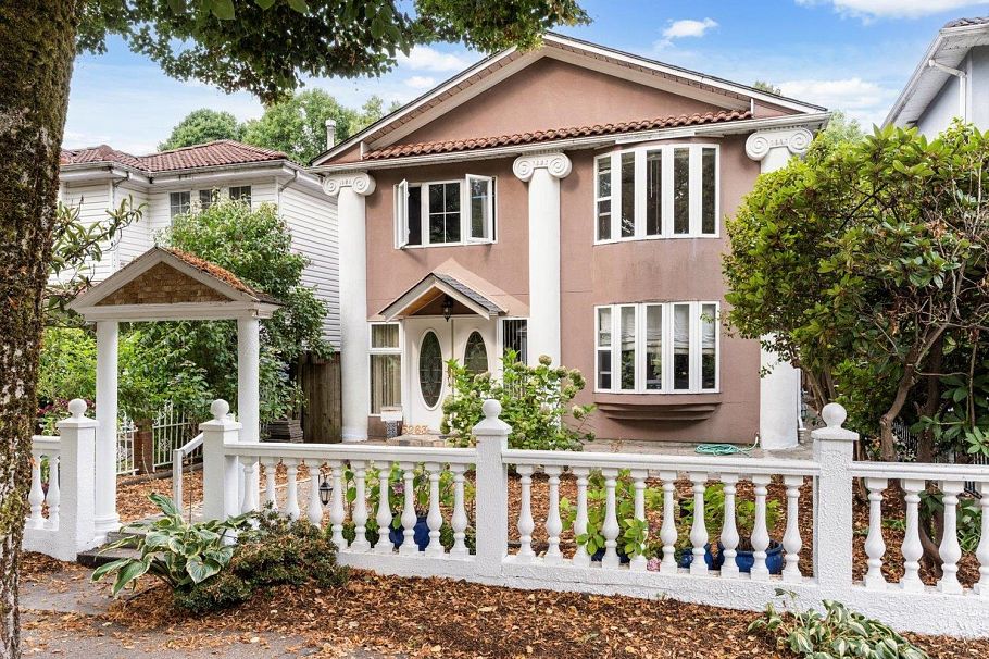 5263 Wales Street Vancouver, BC - 1