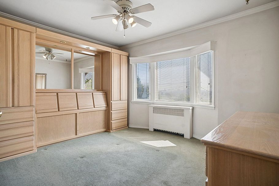 657 E Keith Road North Vancouver, BC - 16