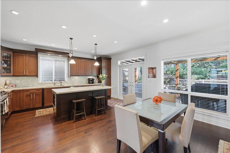 1152 Wellington Drive North Vancouver, BC - 8