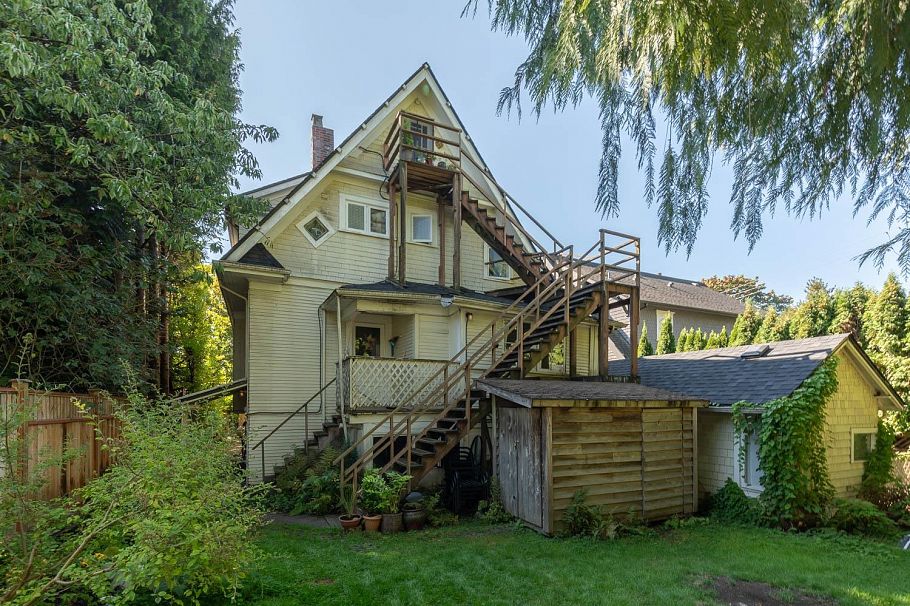 2483 W 6th Avenue Vancouver, BC - 34