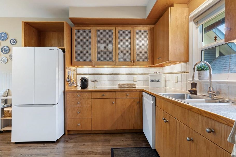 1820 W 11th Avenue Vancouver, BC - 14