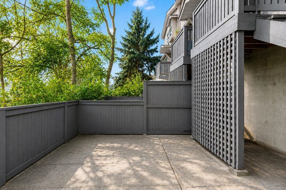 3305 Clive Avenue Vancouver, BC - 2
