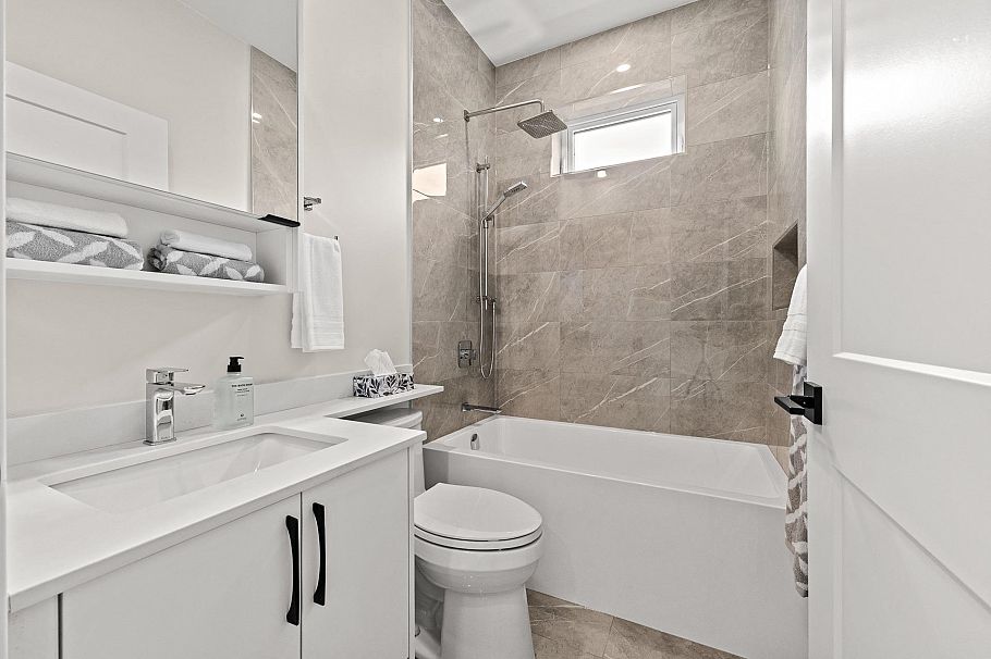 8578 Cartier Street Vancouver, BC - 30