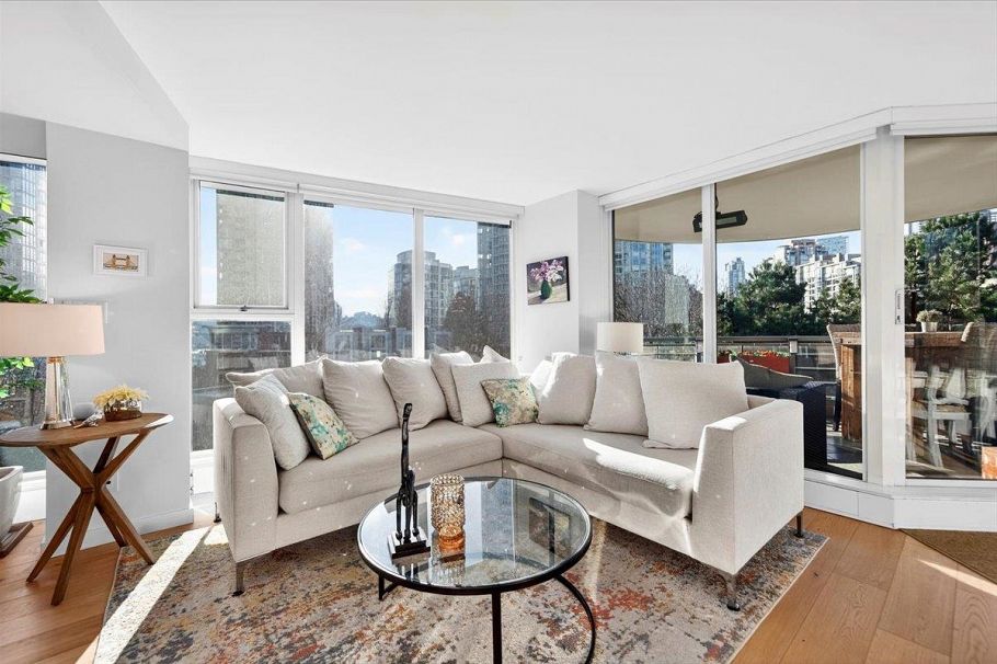 603 1009 Expo Boulevard Vancouver, BC - 3