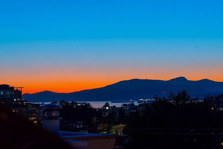 1167 W 8th Avenue Vancouver, BC - 26