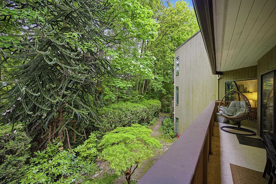 202 3187 Mountain Highway North Vancouver, BC - 18