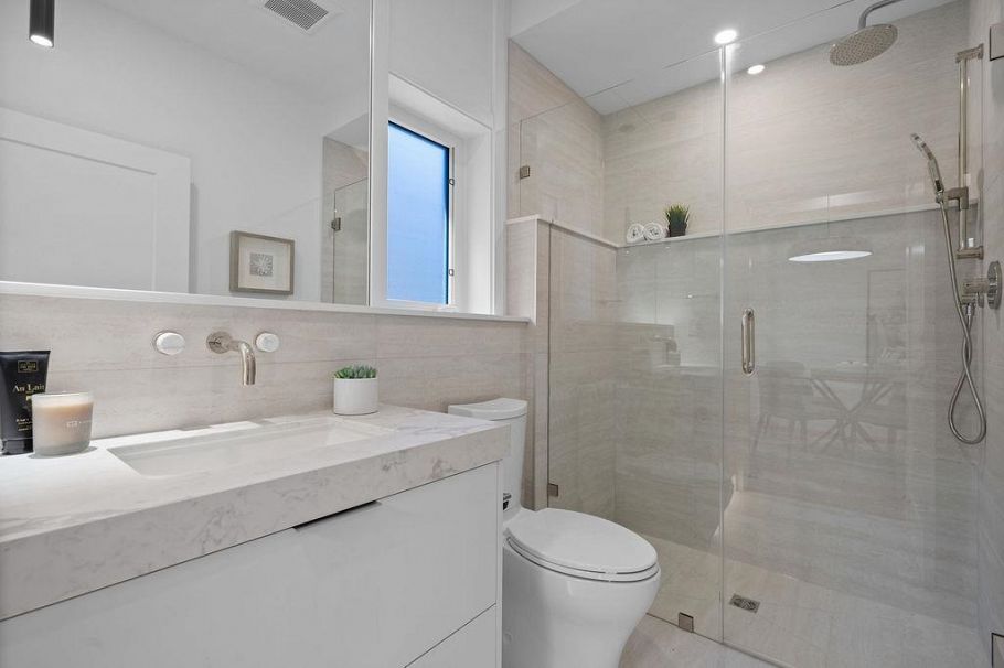 1145 W 33rd Avenue Vancouver, BC - 12