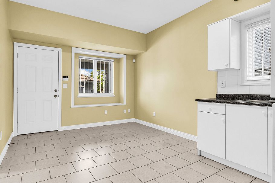 3403 E 26th Avenue Vancouver, BC - 33