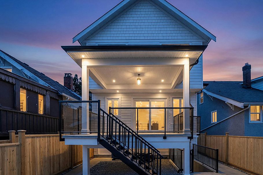2617 Mcgill Street Vancouver, BC - 35