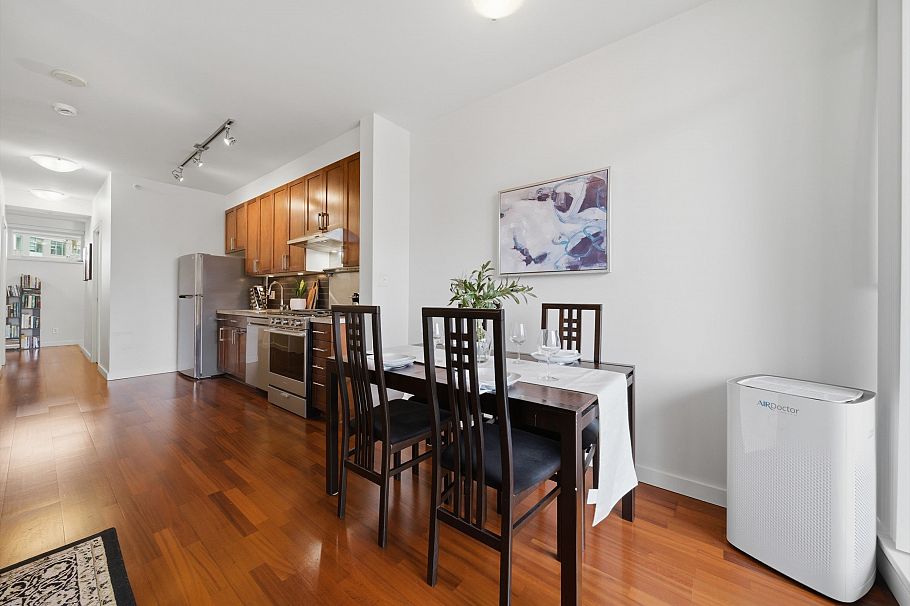 306 2055 Yukon Street Vancouver, BC - 9