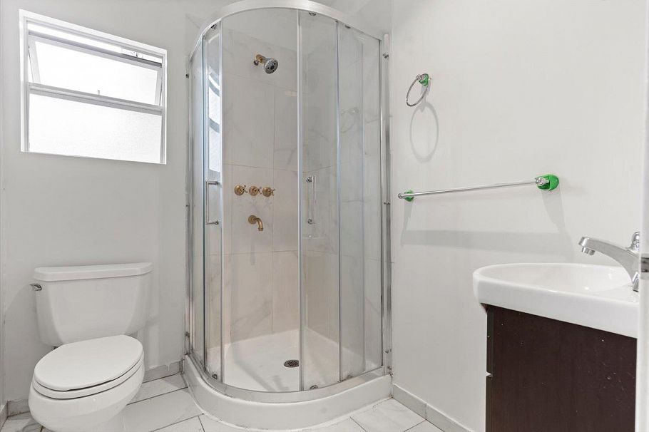 5263 Wales Street Vancouver, BC - 9