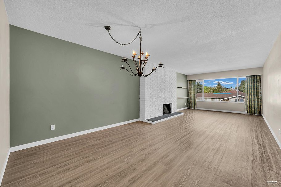 4249 Barker Avenue Burnaby, BC - 7