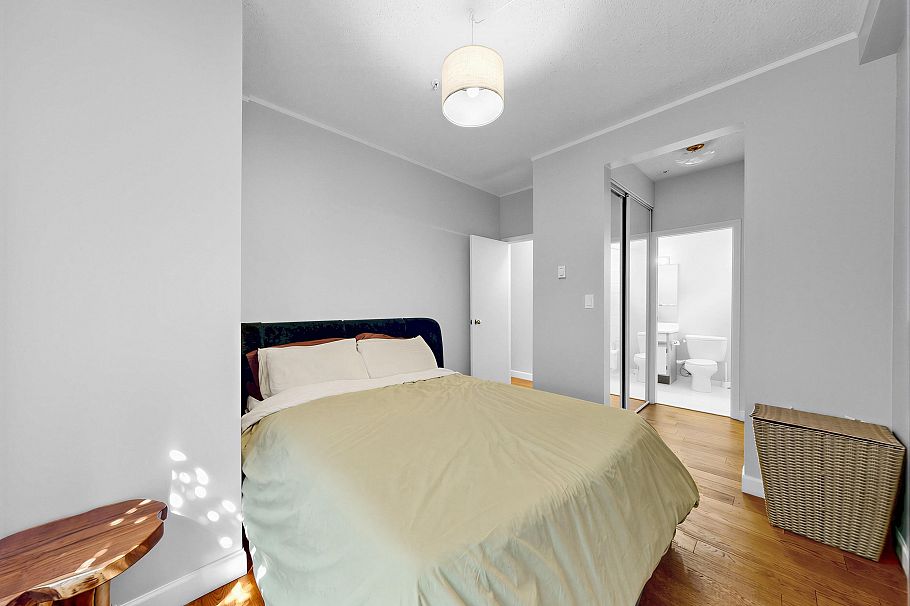 103 2252 W 5th Avenue Vancouver, BC - 4