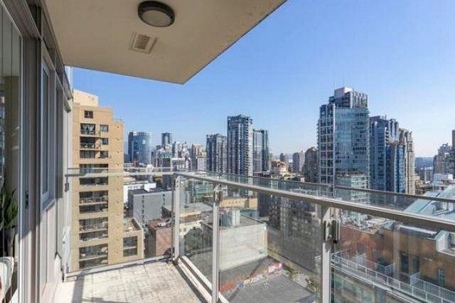 1805 1351 Continental Street Vancouver, BC - 3