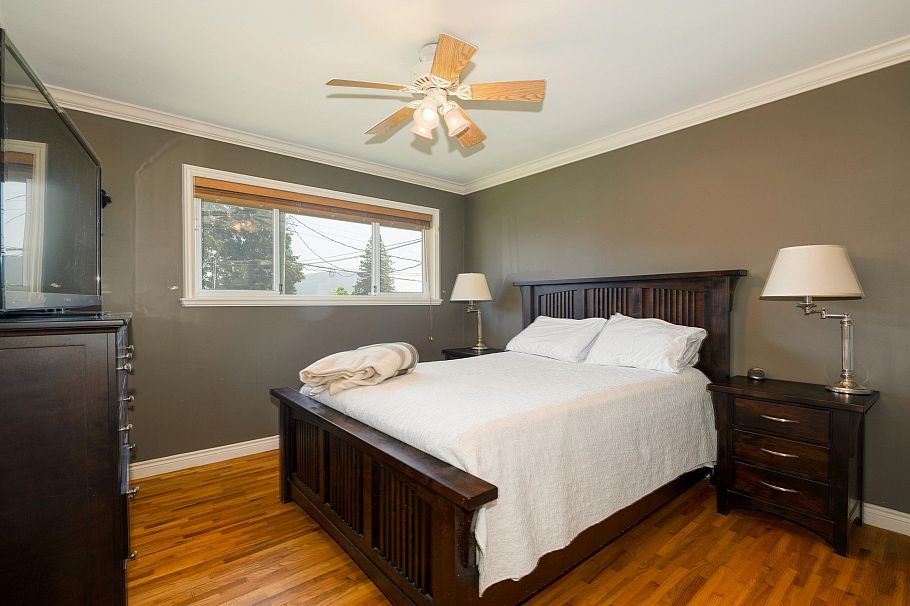 893 Friar Crescent North Vancouver, BC - 15