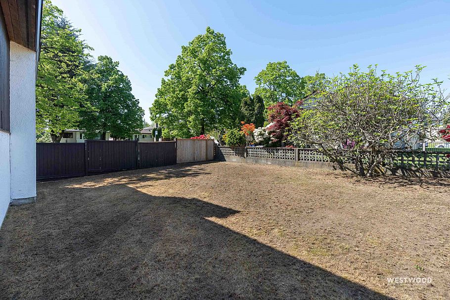 6858 Tyne Street Vancouver, BC - 29