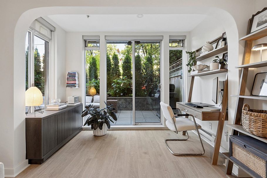114 155 E 3rd Street North Vancouver, BC - 4