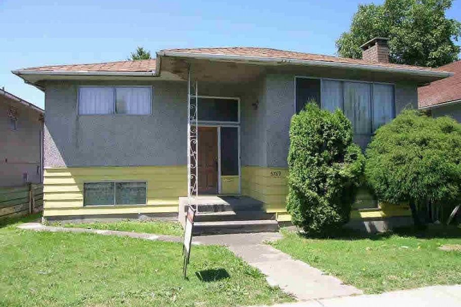 5769 Knight Street Street Vancouver, BC - 1