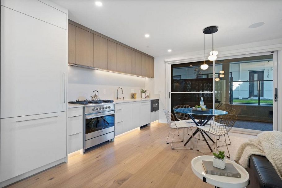 1137 W 33rd Avenue Vancouver, BC - 9