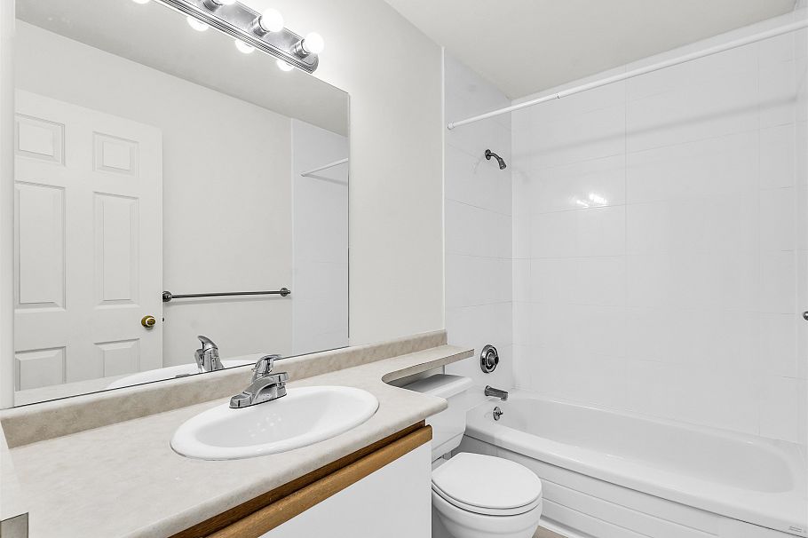 3305 Clive Avenue Vancouver, BC - 16