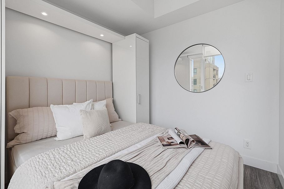 1906 1283 Howe Street Vancouver, BC - 13