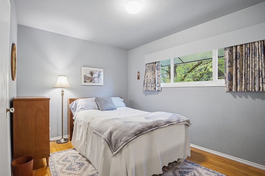 1852 Larson Road North Vancouver, BC - 22