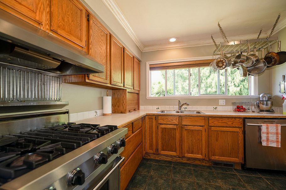 893 Friar Crescent North Vancouver, BC - 14