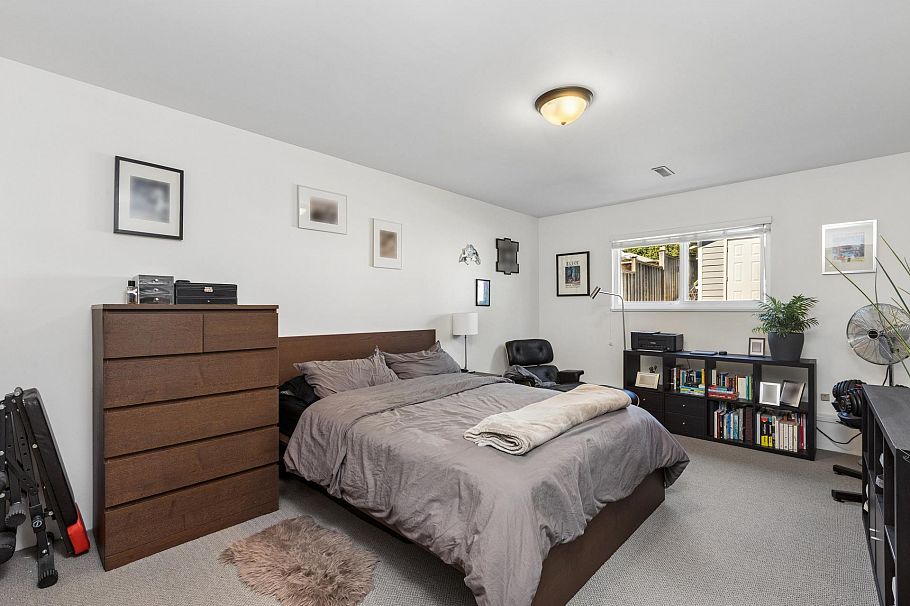 1678 Dempsey Road North Vancouver, BC - 25