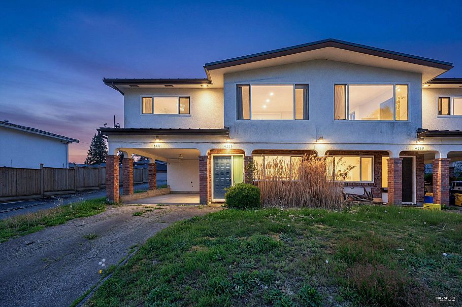 4249 Barker Avenue Burnaby, BC - 1