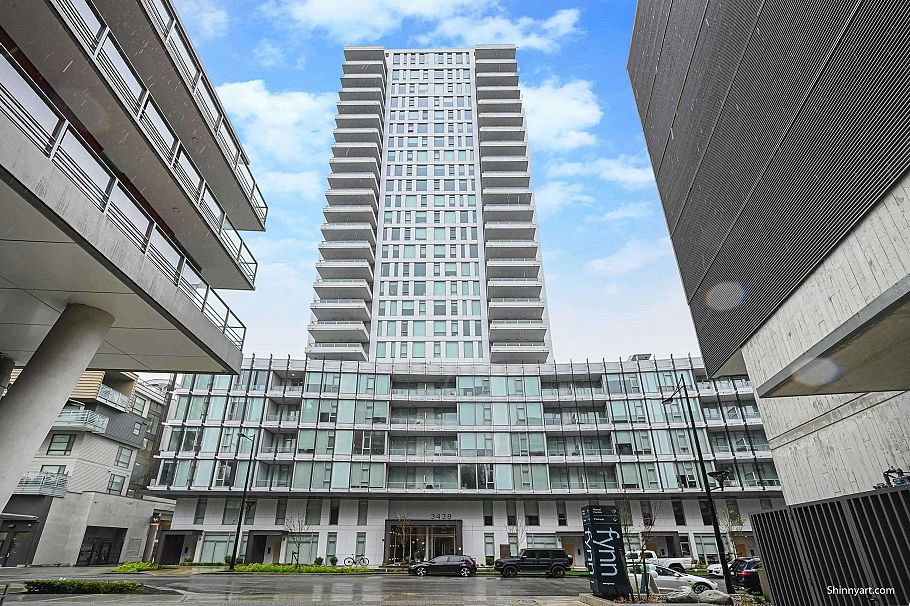807 3438 Sawmill Crescent Vancouver, BC - 1