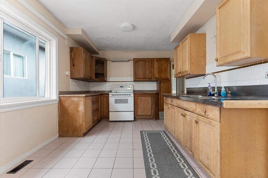 5263 Wales Street Vancouver, BC - 7