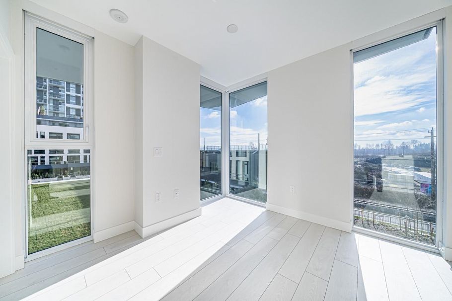 421 3538 Sawmill Crescent Vancouver, BC - 3