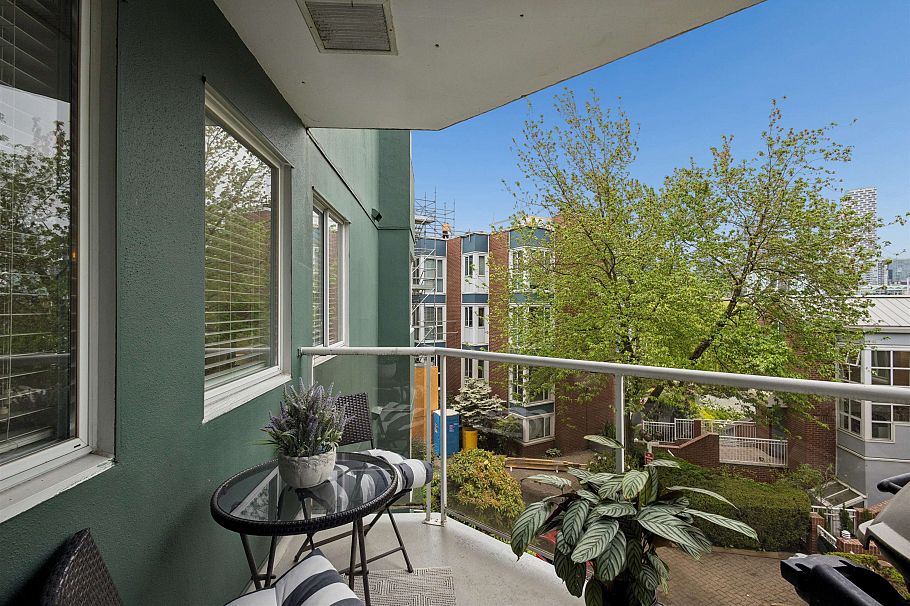 303 1508 Mariner Walk Vancouver, BC - 10