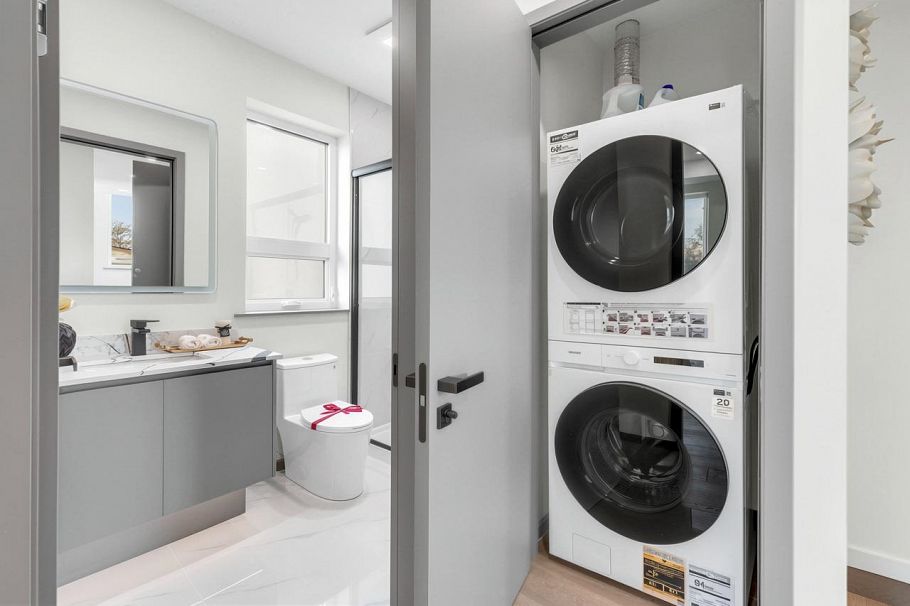 1 3547 E Georgia Street Vancouver, BC - 34