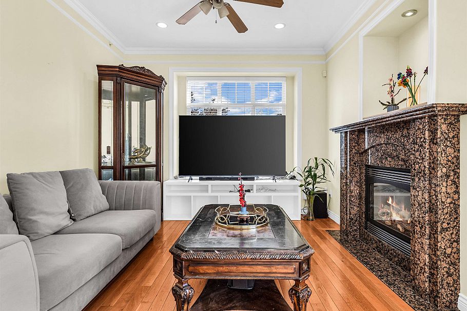 3403 E 26th Avenue Vancouver, BC - 12