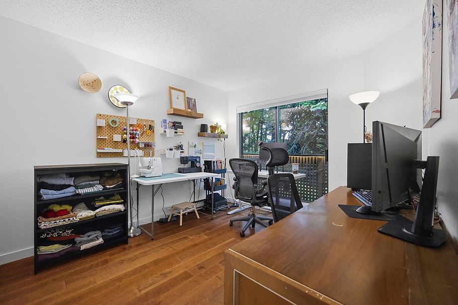 202 3187 Mountain Highway North Vancouver, BC - 22