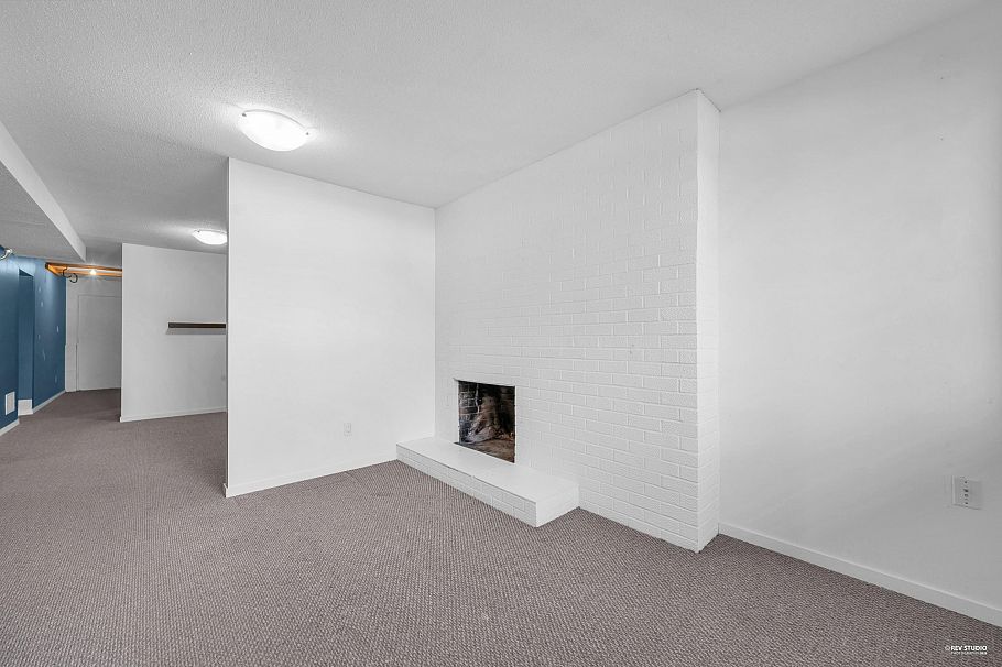 4249 Barker Avenue Burnaby, BC - 20
