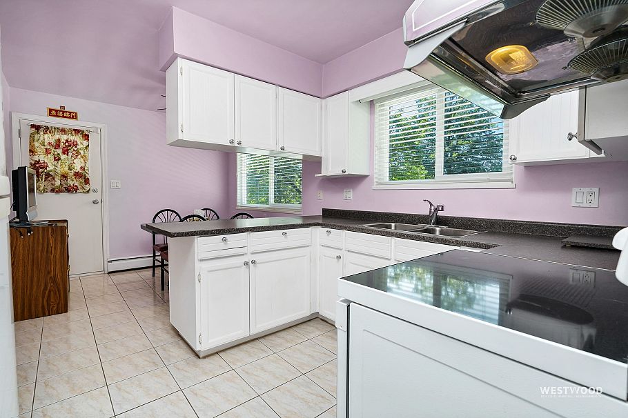 6858 Tyne Street Vancouver, BC - 6