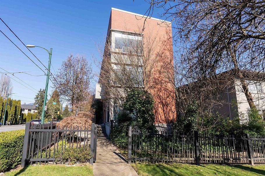999 W 20th Avenue Vancouver, BC - 21