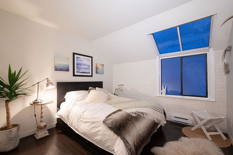1167 W 8th Avenue Vancouver, BC - 19