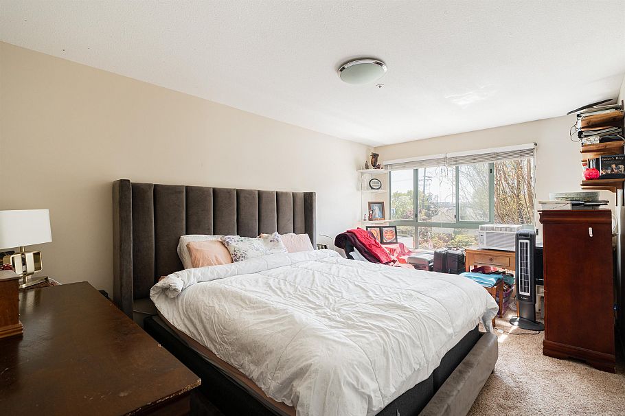207 223 Mountain Highway North Vancouver, BC - 10