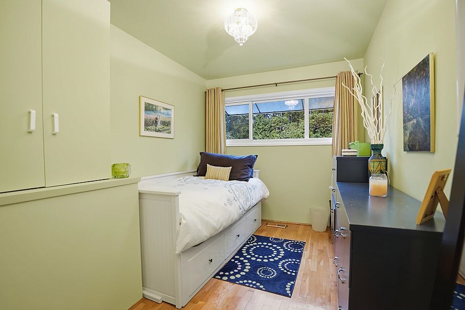 1852 Larson Road North Vancouver, BC - 23