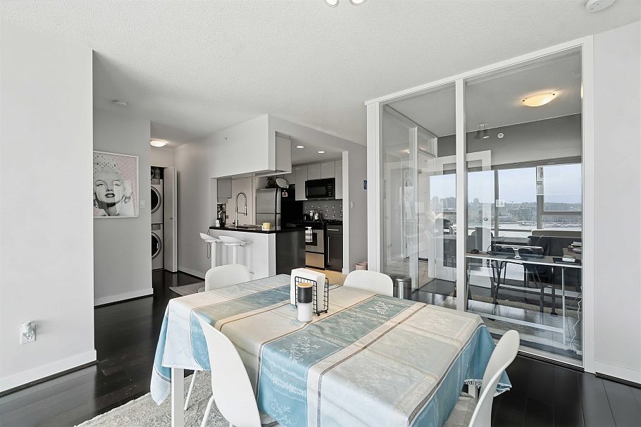 908 1408 Strathmore Mews Vancouver, BC - 23